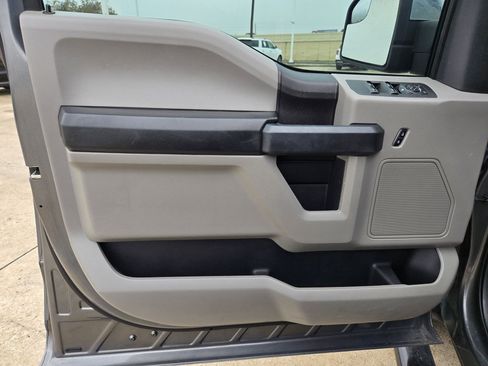 Used 2016 Ford F150 XL w/ Equipment Group 101A Mid image 13