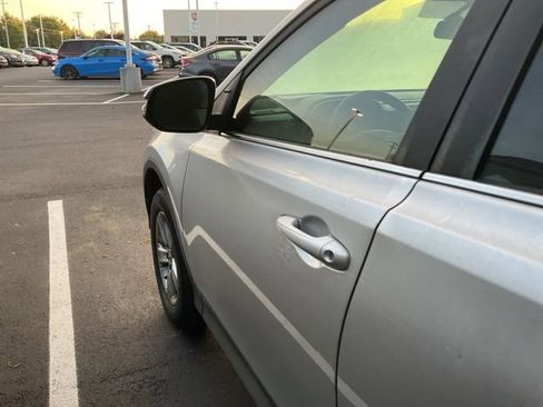 Used 2015 Toyota RAV4 XLE image 10