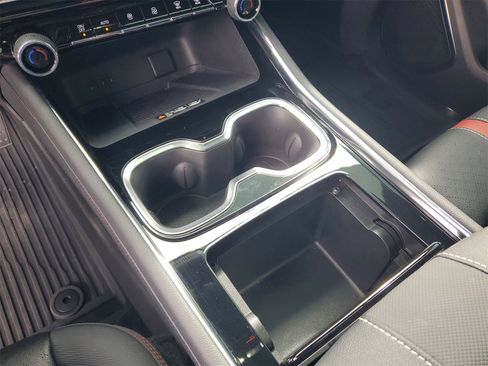 Used 2025 Chevrolet Traverse RS w/ LPO, Floor Liner Package image 31