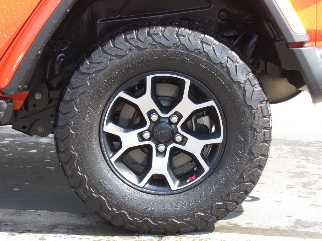 Used 2018 Jeep Wrangler Unlimited Rubicon AWD/4WD image 34