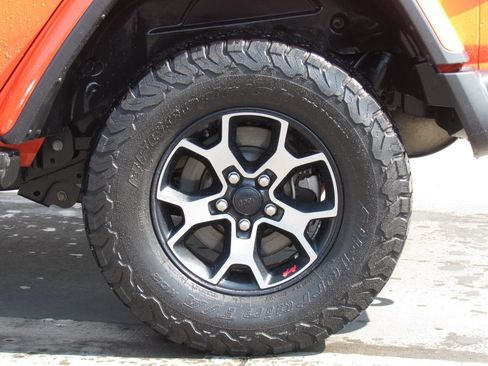 Used 2018 Jeep Wrangler Unlimited Rubicon AWD/4WD image 34