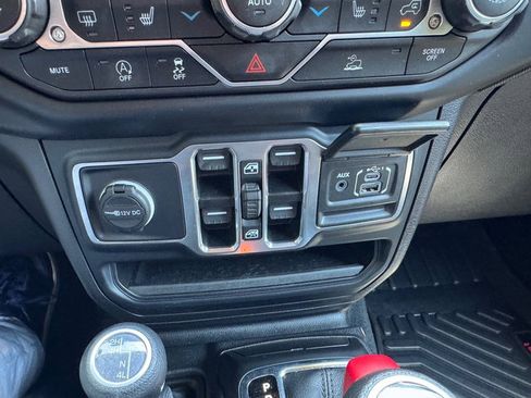 Used 2023 Jeep Gladiator Sport AWD/4WD image 26