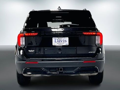 Used 2025 Ford Explorer ST-Line w/ ST-Line Street Pack image 6