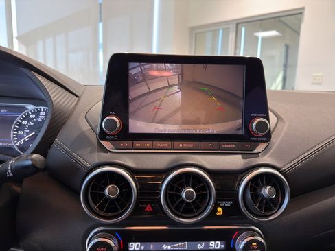 Used 2020 Nissan Sentra SV w/ Electronics Package image 11