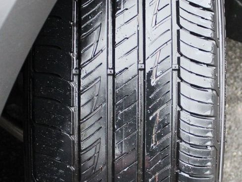 Certified 2024 Nissan Pathfinder SL image 14