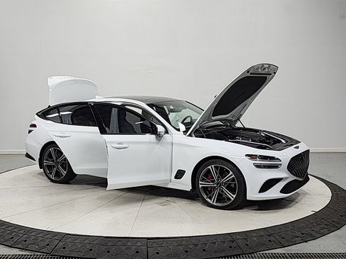Used 2025 Genesis G70 3.3T Advanced w/ Sport Prestige Package RWD image 9