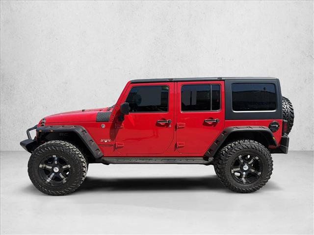 Used 2018 Jeep Wrangler Unlimited Sahara w/ Connectivity Group AWD/4WD image 2