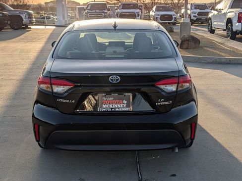 Used 2024 Toyota Corolla LE w/ LE Convenience Package image 7