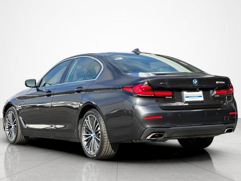 Used 2023 BMW 530e xDrive w/ Premium Package AWD/4WD image 3