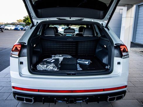 New 2026 Volkswagen Atlas Cross Sport SEL Premium R-Line image 17