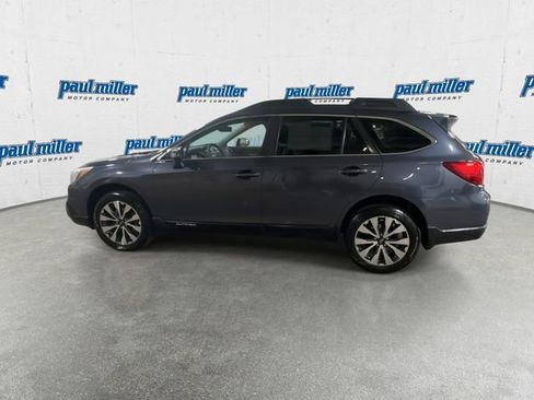 Used 2017 Subaru Outback 3.6R Limited AWD/4WD image 7