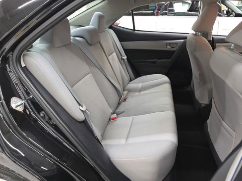 Used 2014 Toyota Corolla LE image 9