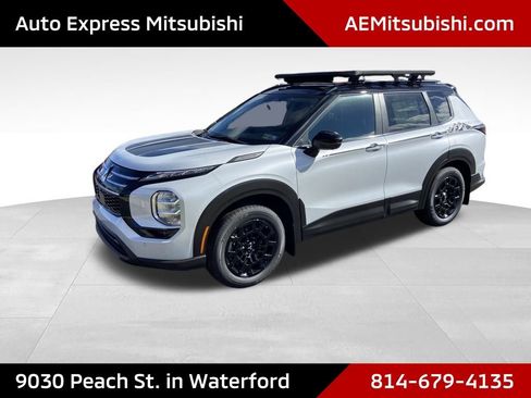 New 2025 Mitsubishi Outlander Trail Edition image 3