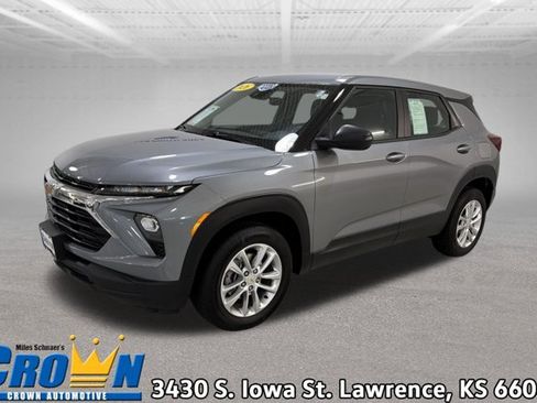 Used 2026 Chevrolet TrailBlazer LS AWD/4WD image 1