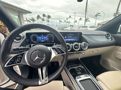 Used 2025 Mercedes-Benz GLA 250 4MATIC image 19