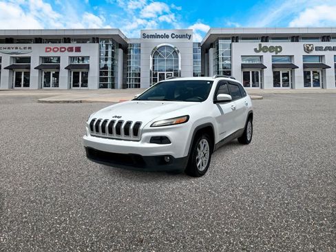 Used 2014 Jeep Cherokee Latitude FWD image 1