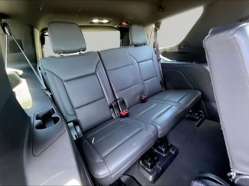 Used 2024 Chevrolet Tahoe LT RWD image 18