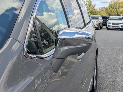 Used 2022 Chrysler Pacifica Limited image 12