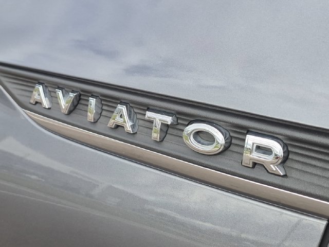 Used 2024 Lincoln Aviator Reserve w/ Equipment Group 201A AWD/4WD image 10