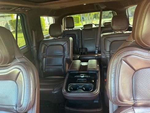Used 2021 Lincoln Navigator Black Label image 7