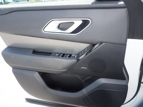 Used 2022 Land Rover Range Rover Velar S AWD/4WD image 14