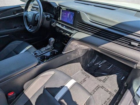 Certified 2025 Toyota Camry SE FWD image 19