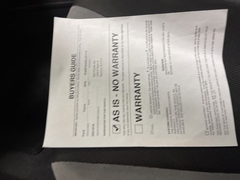 Used 2014 Ford Focus SE w/ SE Sport Package image 29