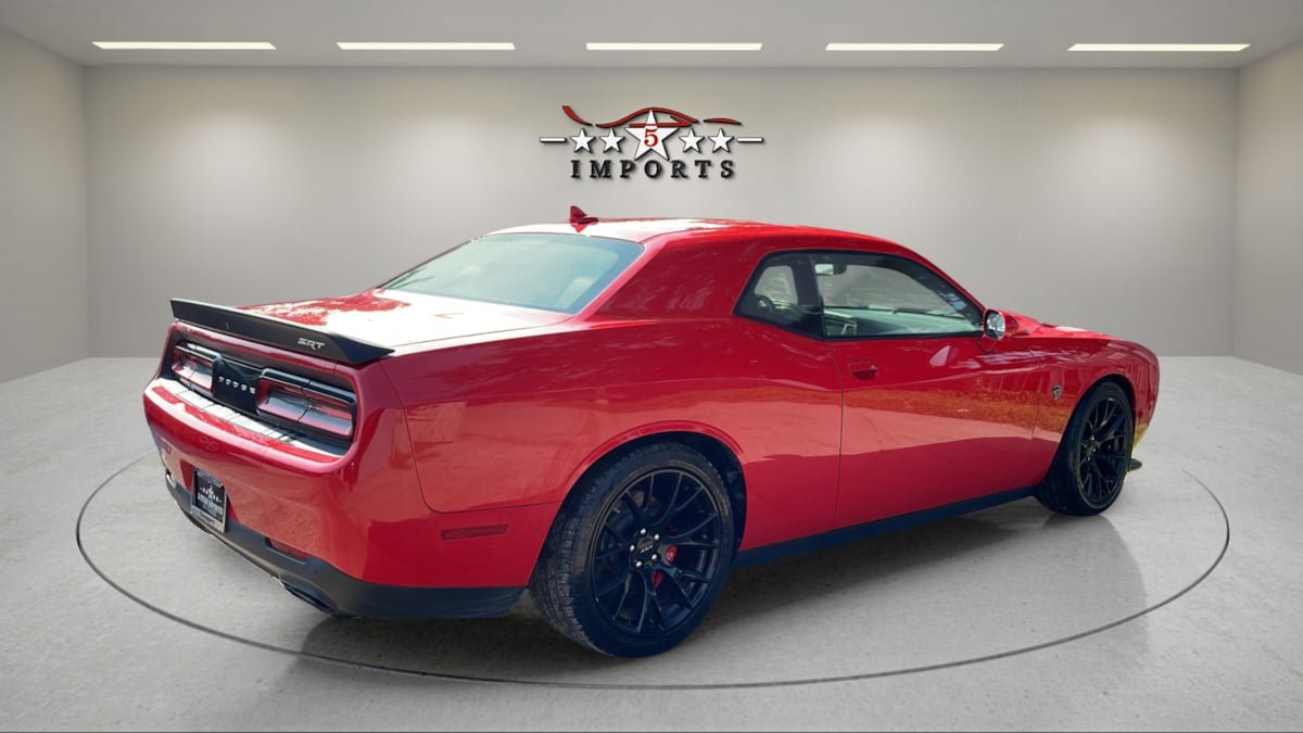 Used 2015 Dodge Challenger SRT Hellcat RWD image 5
