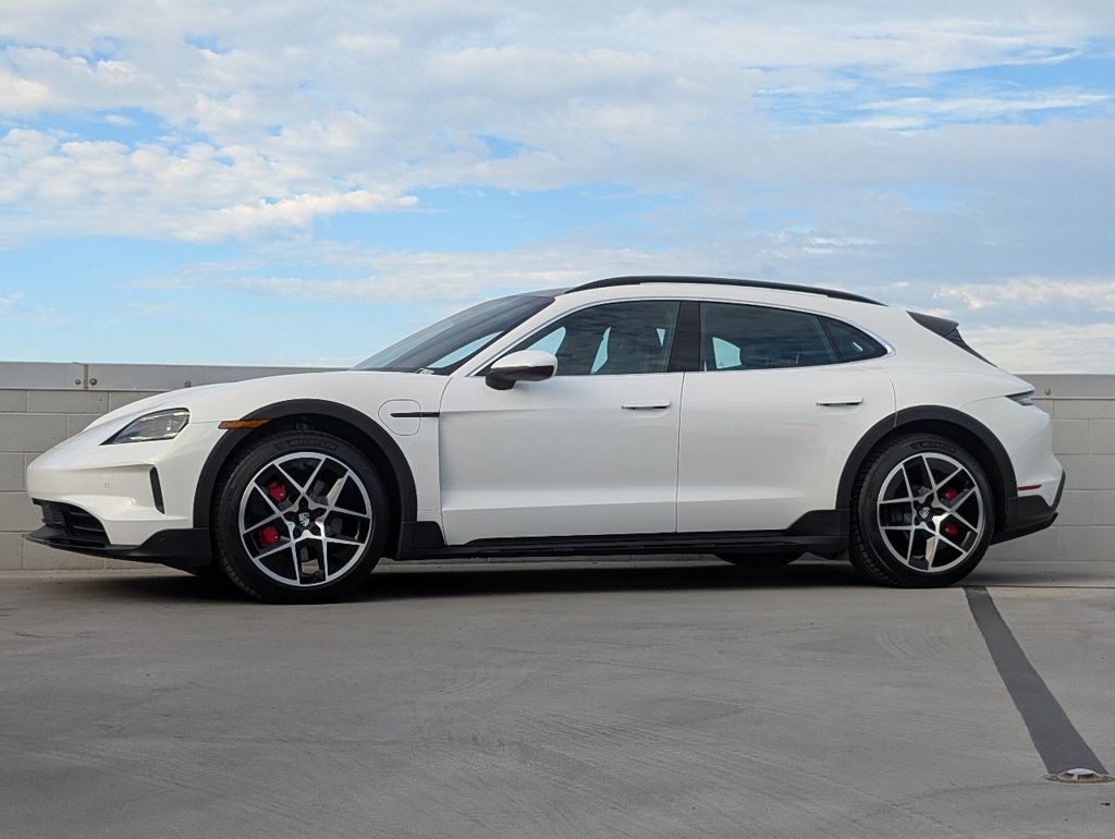 Certified 2025 Porsche Taycan 4S AWD/4WD image 2