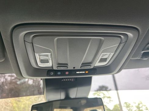 Used 2023 Chevrolet Silverado 1500 LT image 26