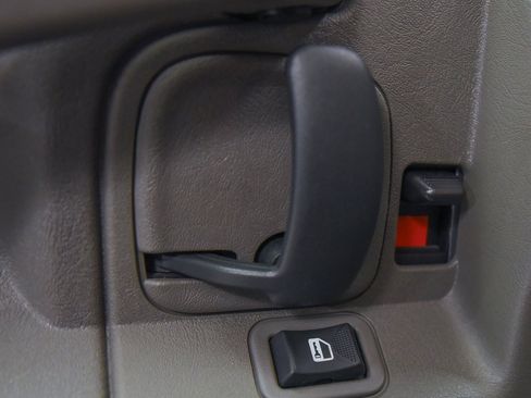 Used 2024 GMC Savana 2500 Work Van w/ Driver Convenience Package image 15