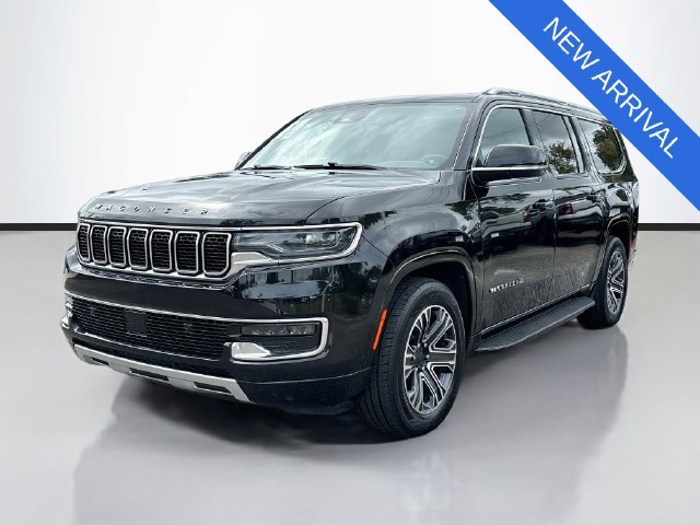 Used 2024 Jeep Wagoneer L Series II w/ Flexible Seating Group AWD/4WD image 1