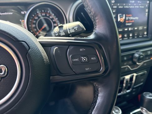 Used 2022 Jeep Wrangler Unlimited Sport AWD/4WD image 27