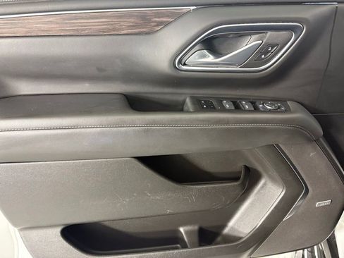 Used 2024 Chevrolet Suburban LT image 26