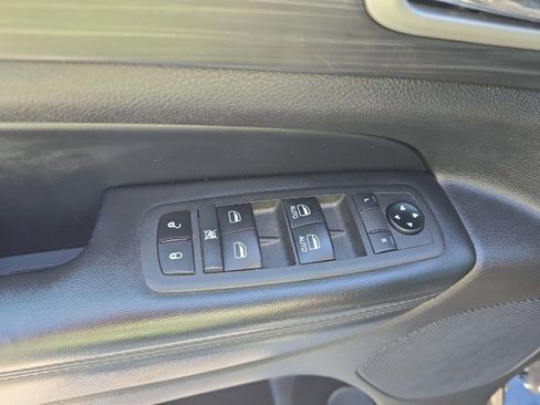 Used 2021 Jeep Grand Cherokee Laredo X image 25