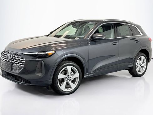 New 2025 Audi Q5 Premium Plus image 1