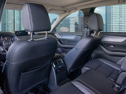 New 2025 MAZDA CX-90 3.3 Turbo w/ Premium Sport Pkg image 18