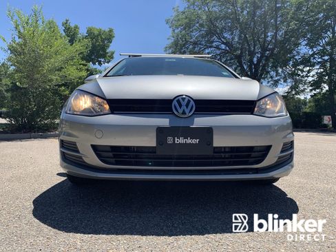 Used 2017 Volkswagen Golf S image 8