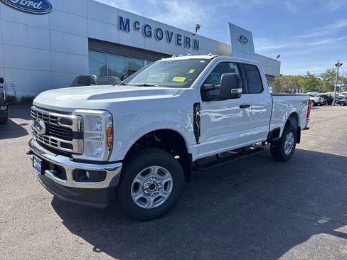 New 2026 Ford F350 XLT w/ FX4 Off-Road Package AWD/4WD image 32