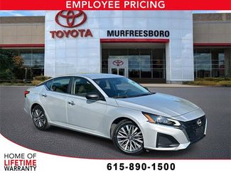 Used 2024 Nissan Altima 2.5 SV image 1