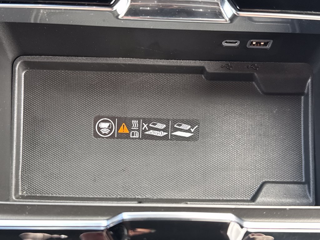 Used 2026 GMC Yukon XL AT4 Ultimate w/ LPO, Floor Liner Package AWD/4WD image 34