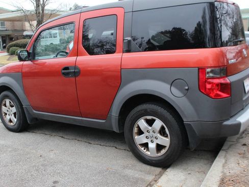Used 2004 Honda Element EX image 2