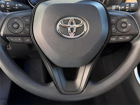 Used 2021 Toyota RAV4 XLE image 21