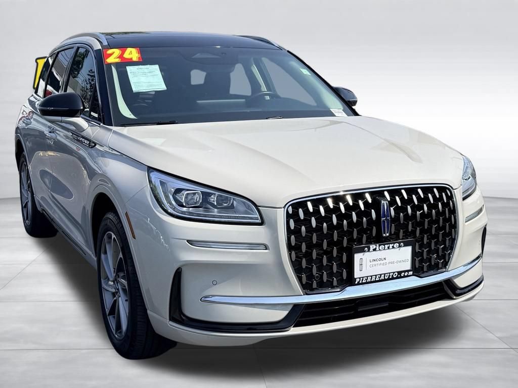 Certified 2024 Lincoln Corsair Grand Touring w/ Equipment Group 301A AWD/4WD image 2