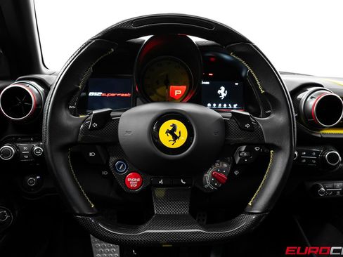 Used 2021 Ferrari 812 Superfast RWD image 29