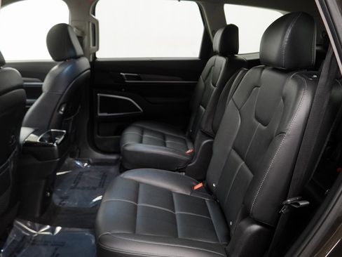 Used 2021 Kia Telluride EX w/ EX Premium Package image 18