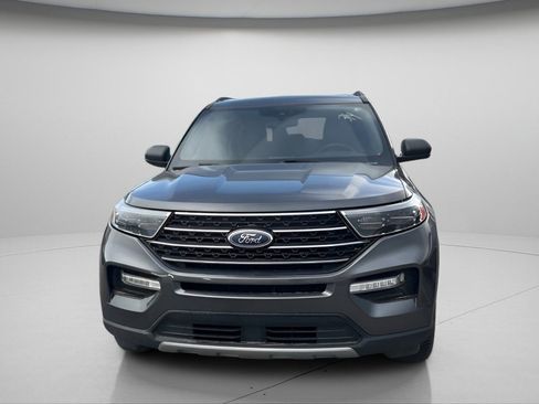 Used 2020 Ford Explorer XLT w/ Equipment Group 202A image 16