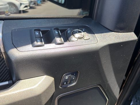 Used 2018 Ford F150 Raptor w/ Equipment Group 802A Luxury AWD/4WD image 27
