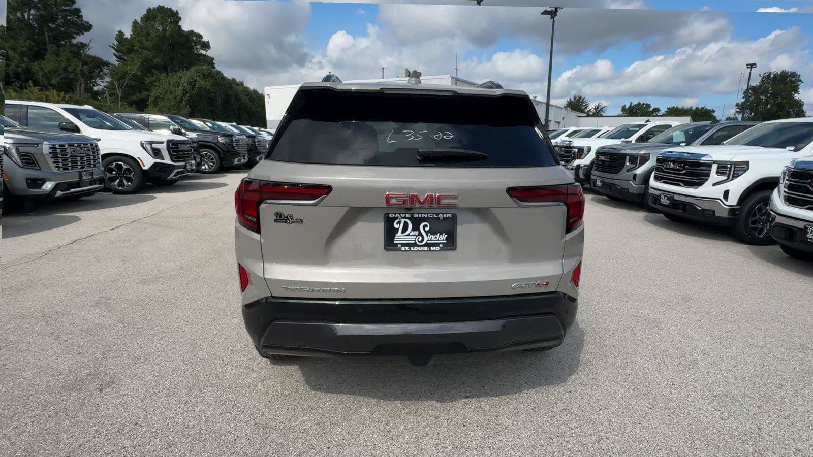 New 2027 GMC Terrain AT4 w/ Convenience Package III AWD/4WD image 8