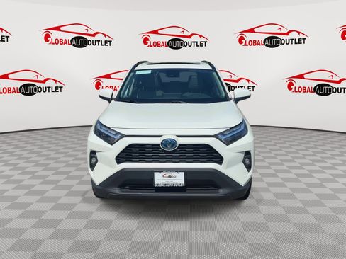 Used 2022 Toyota RAV4 XLE Premium AWD/4WD image 3